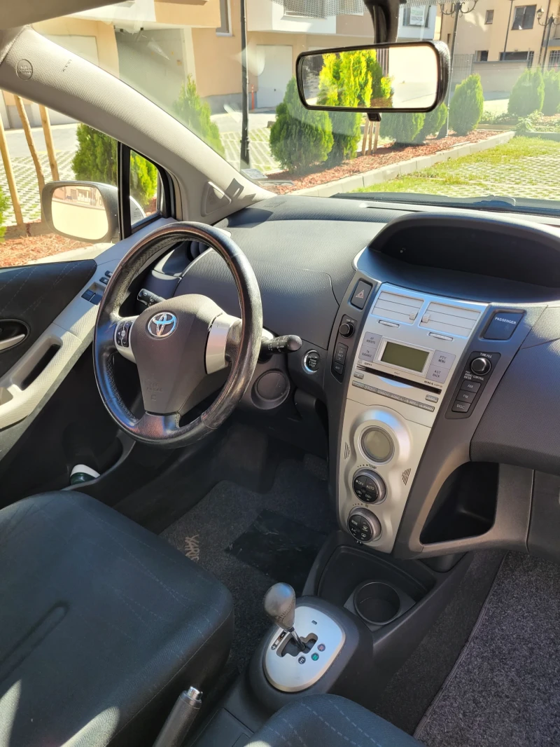 Toyota Yaris, снимка 12 - Автомобили и джипове - 49414178