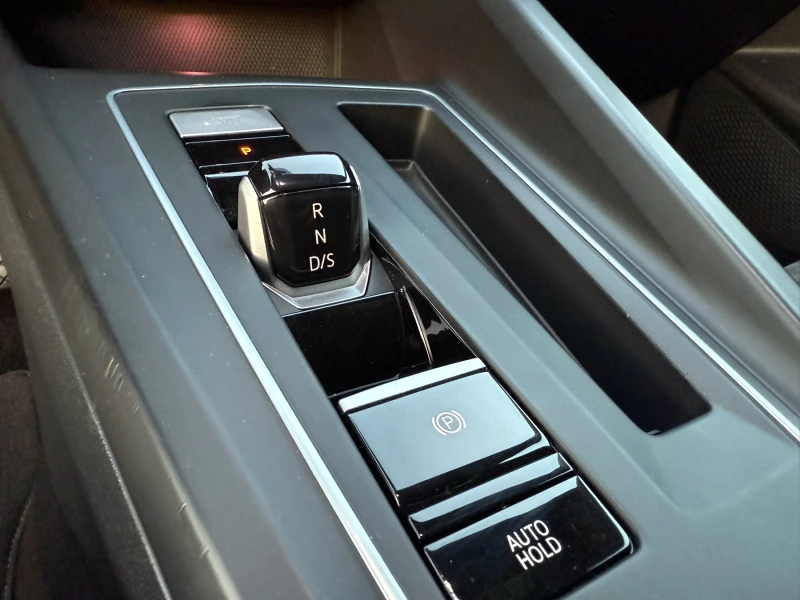 VW Golf 1.5 eTSI, снимка 7 - Автомобили и джипове - 50786972