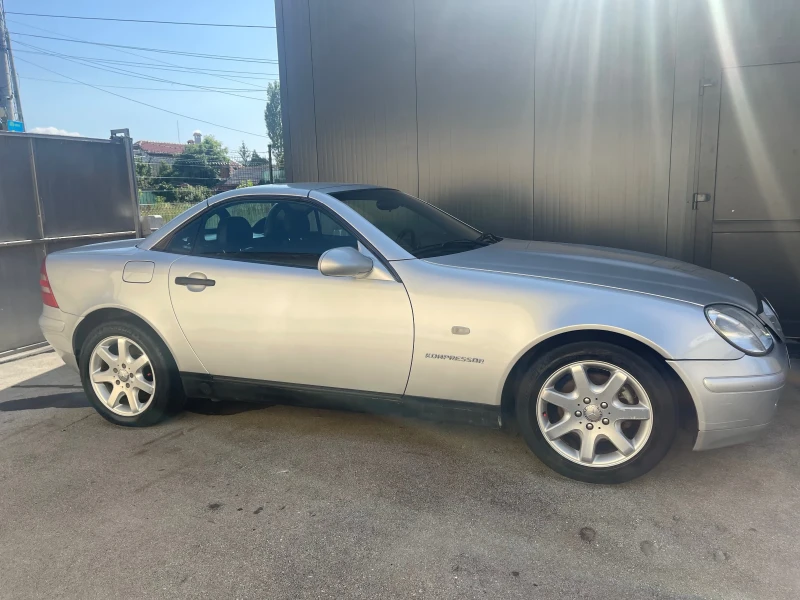 Mercedes-Benz SLK 200, снимка 2 - Автомобили и джипове - 52341383