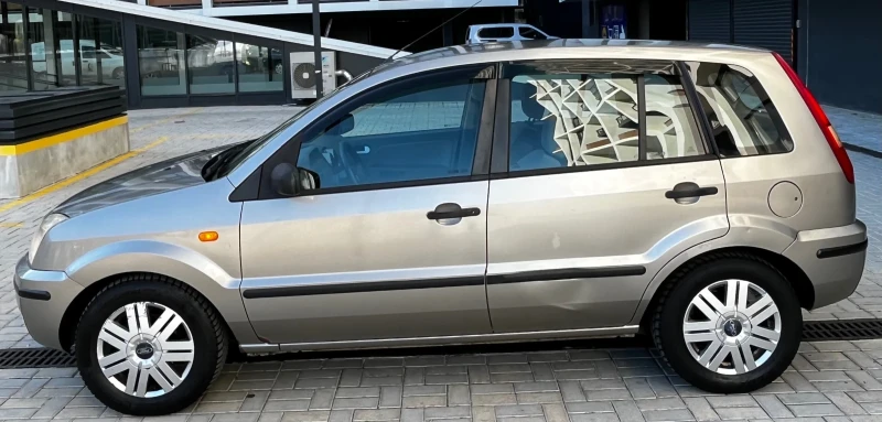 Ford Fusion 1.4TDCI/68КС/2003/година, снимка 4 - Автомобили и джипове - 53101498