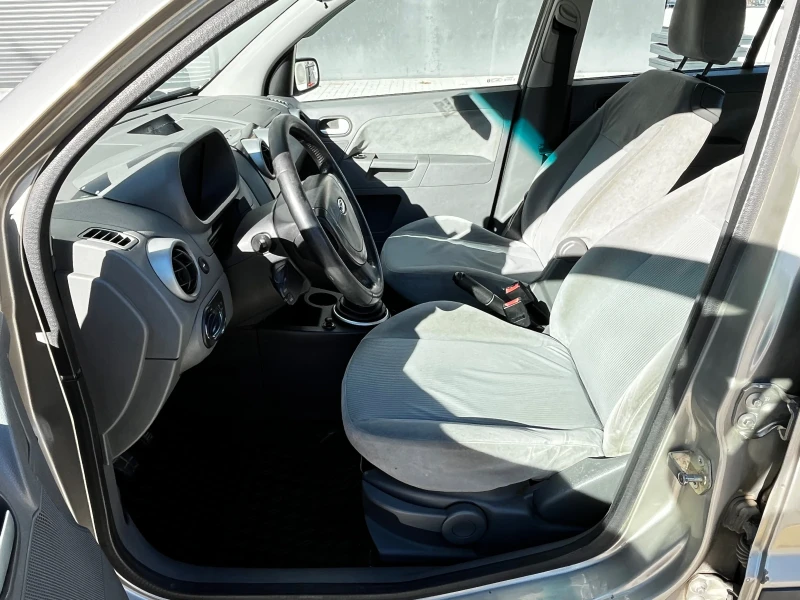 Ford Fusion 1.4TDCI/68КС/2003/година, снимка 12 - Автомобили и джипове - 53101498