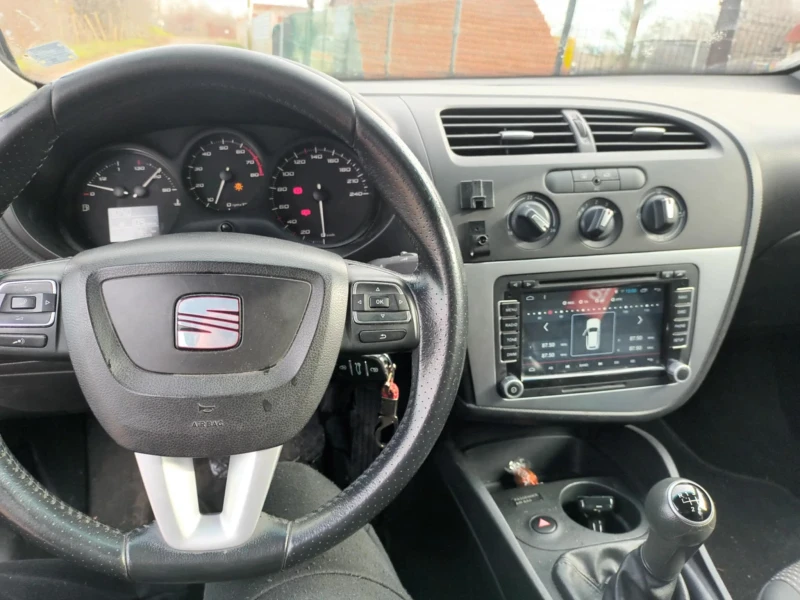 Seat Leon, снимка 5 - Автомобили и джипове - 53406055