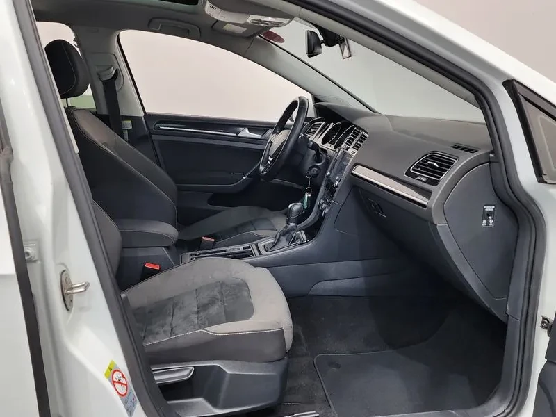 VW Golf 2.0 TDI, снимка 11 - Автомобили и джипове - 54300722