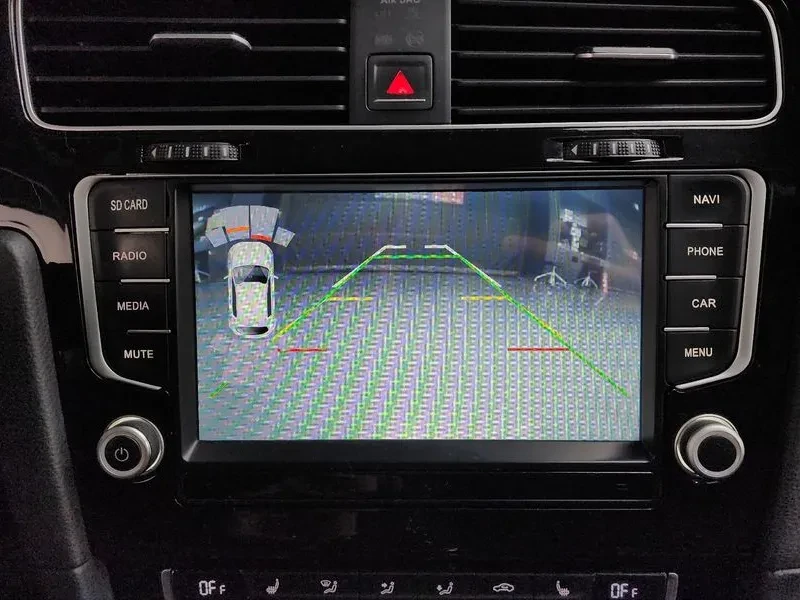 VW Golf 2.0 TDI, снимка 15 - Автомобили и джипове - 54300722
