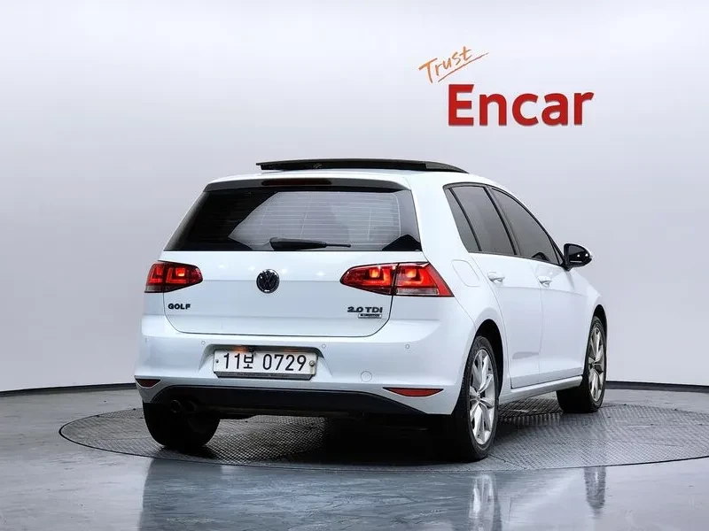 VW Golf 2.0 TDI, снимка 4 - Автомобили и джипове - 54300722