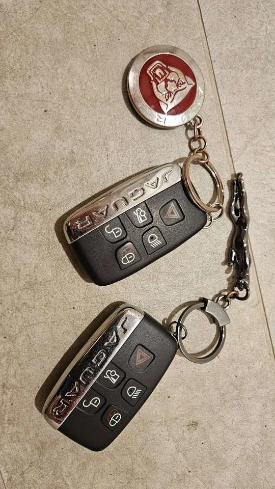 Jaguar F-Type R-Dynamic AWD, снимка 16 - Автомобили и джипове - 56541305