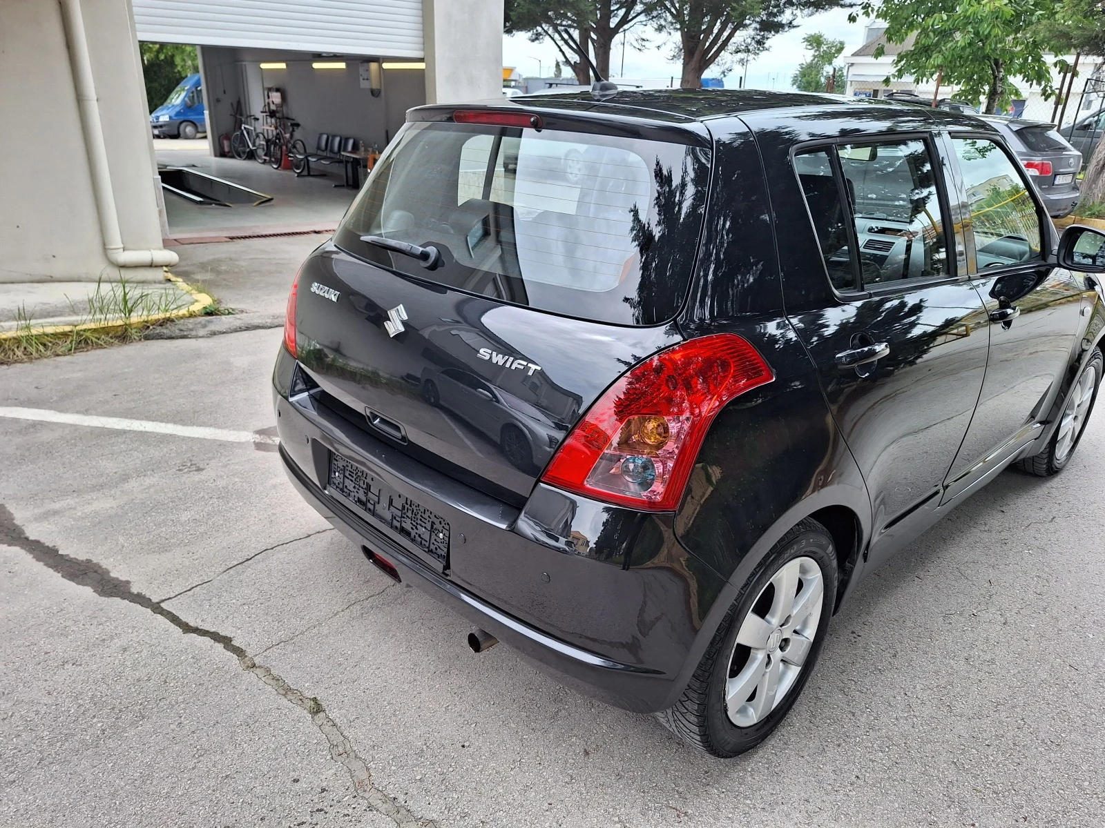 Suzuki Swift 1.3 - изображение 4