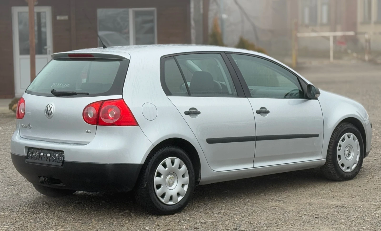 VW Golf 1.6i 102к.с * Климатроник*  - изображение 6