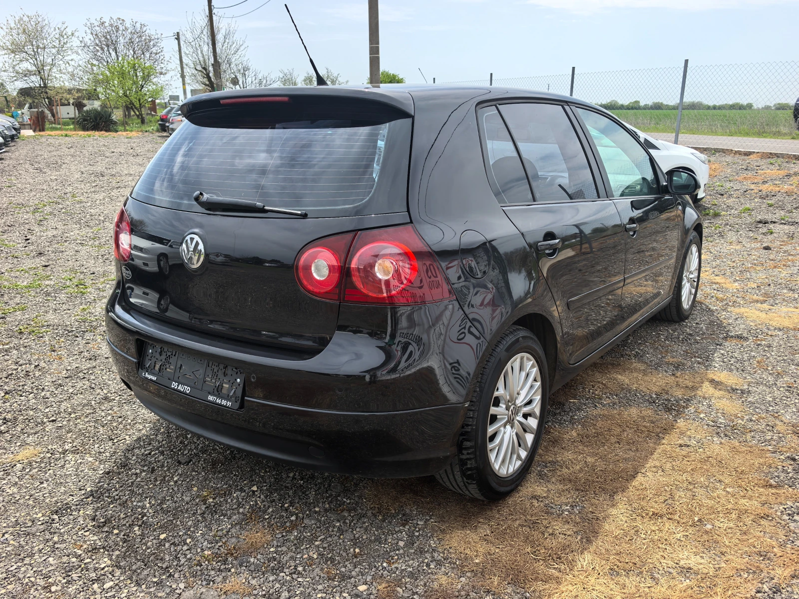 VW Golf 2.0TDI GT R-LINE - изображение 5