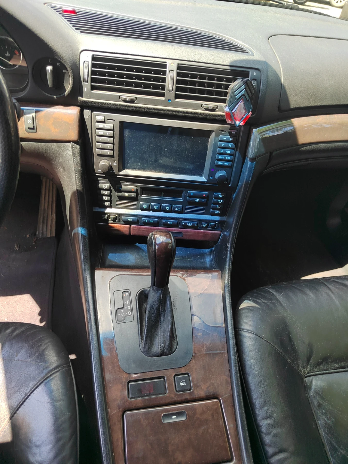 BMW 740 4.4 безнин/газ - изображение 5