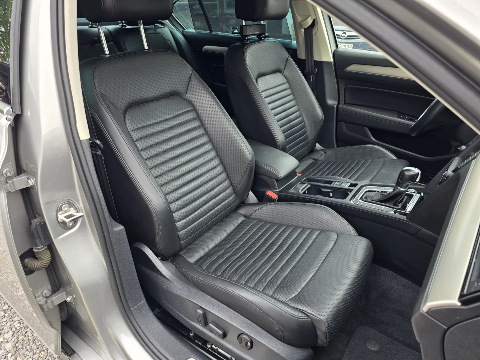 VW Passat 2.0TDI R-LINE FULL | Mobile.bg   15