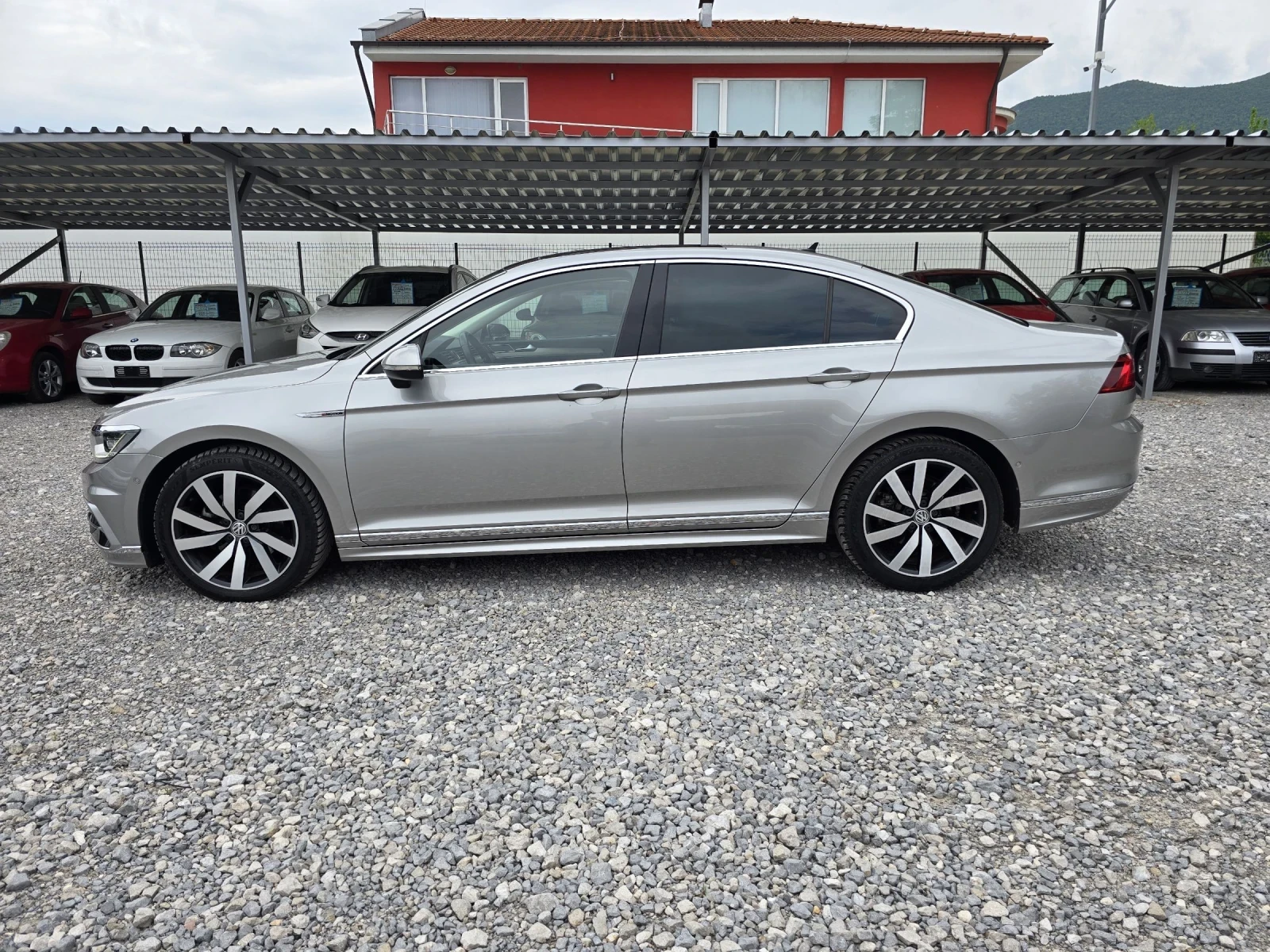 VW Passat 2.0TDI R-LINE FULL - изображение 5