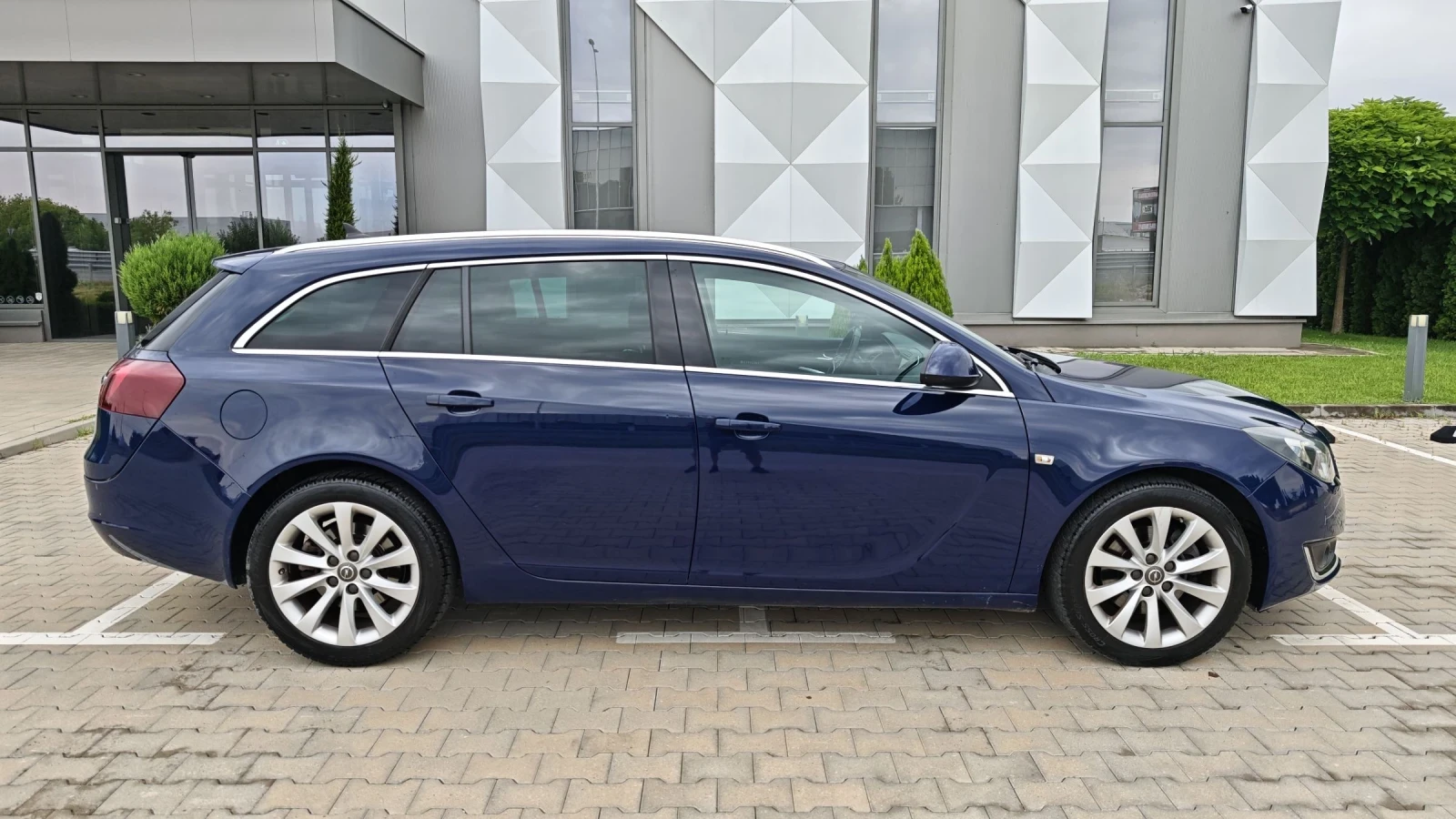 Opel Insignia 2.0d 140kc.ръчни скорости  - изображение 6