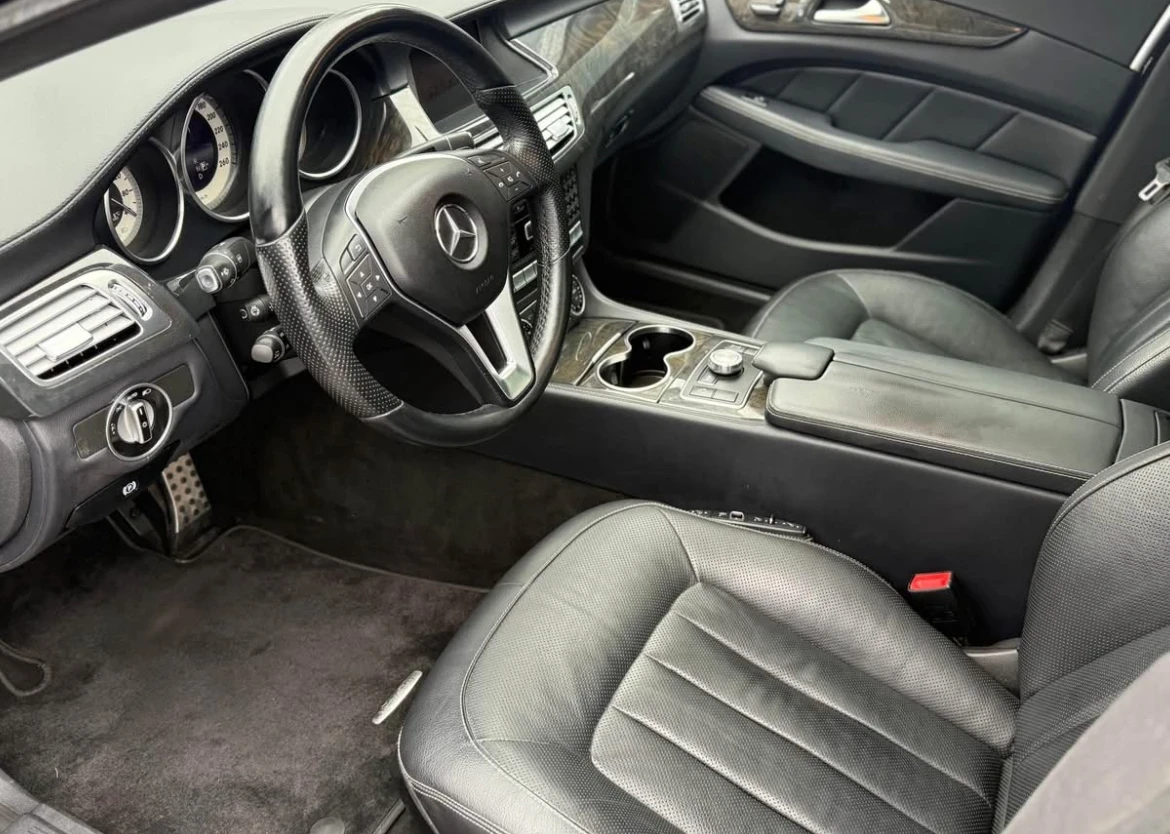 Mercedes-Benz CLS 500 MASSAGE * * CARFAX * * АВТО КРЕДИТ * *  - изображение 5