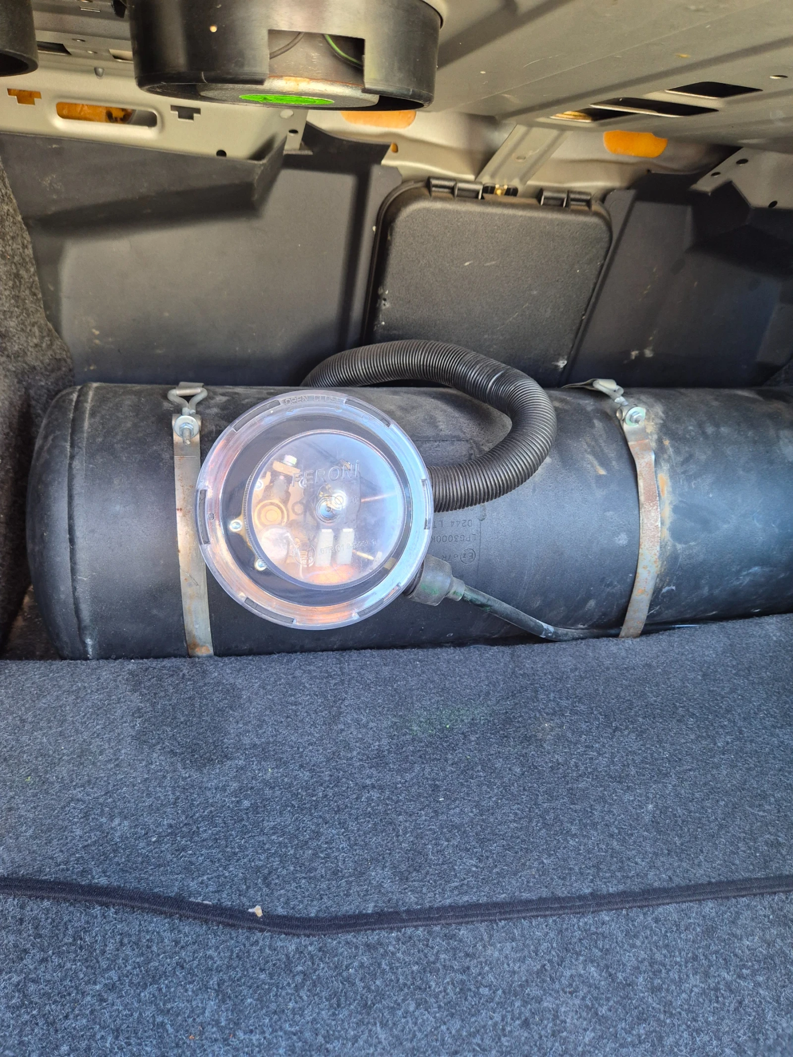 Mercedes-Benz C 200 ELEGANCE  - изображение 10