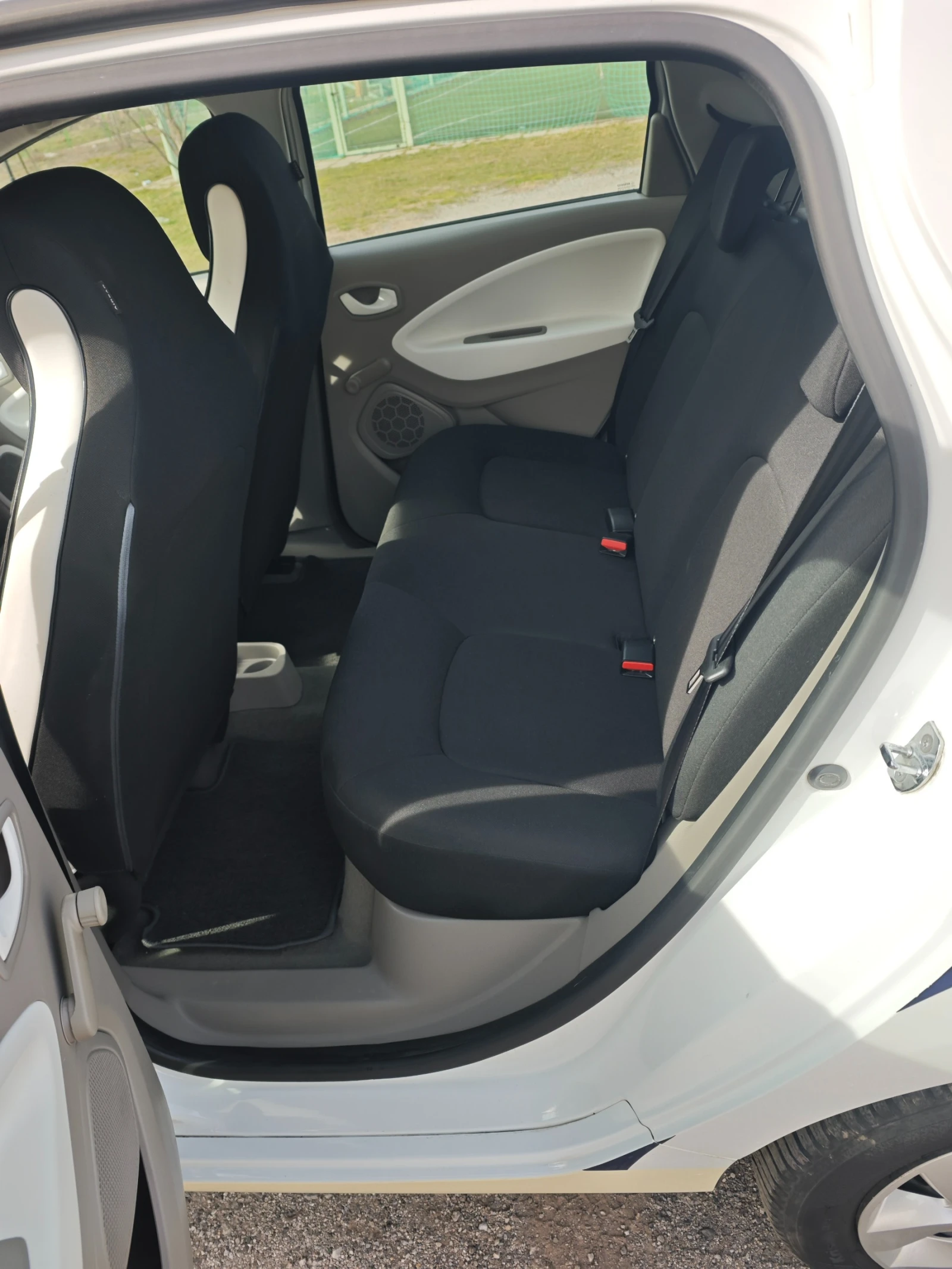 Renault Zoe 43KW/92к.с./42000км./Гаранция, снимка 16 - Автомобили и джипове - 53796599