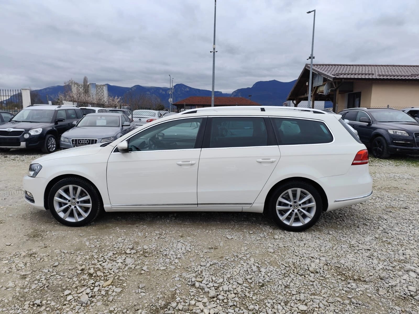 VW Passat 2.0 дизел 170 коня Италия, снимка 9 - Автомобили и джипове - 54024112