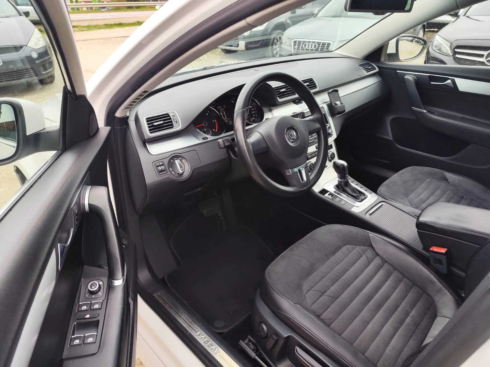 VW Passat 2.0 дизел 170 коня Италия, снимка 11 - Автомобили и джипове - 54024112