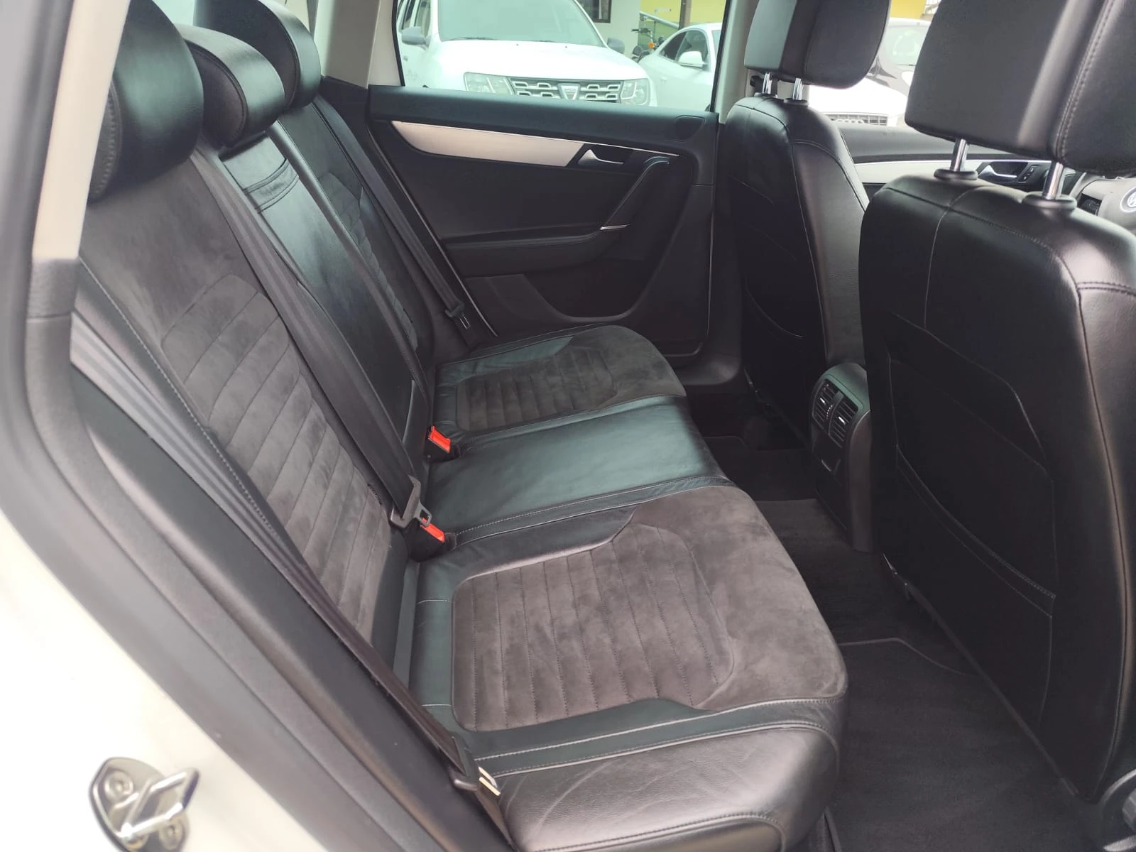 VW Passat 2.0 дизел 170 коня Италия, снимка 14 - Автомобили и джипове - 54024112