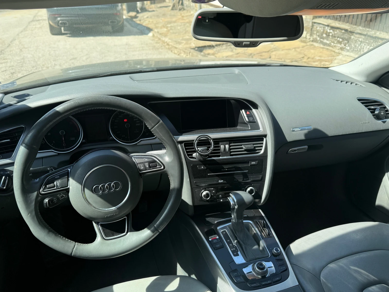 Audi A5 3.0TDi, снимка 5 - Автомобили и джипове - 54403214