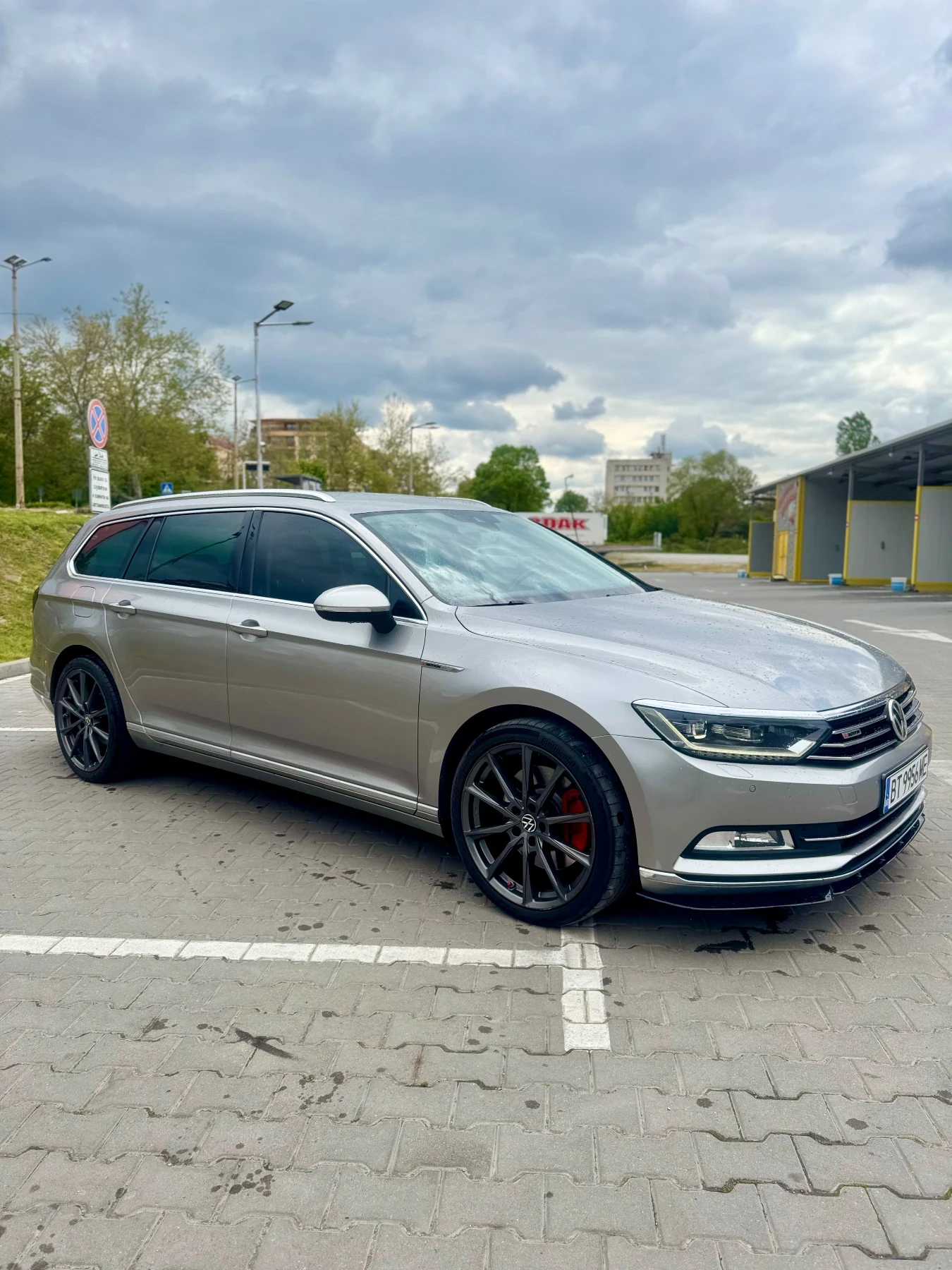 VW Passat 2.0 BiTdi, снимка 3 - Автомобили и джипове - 54416037