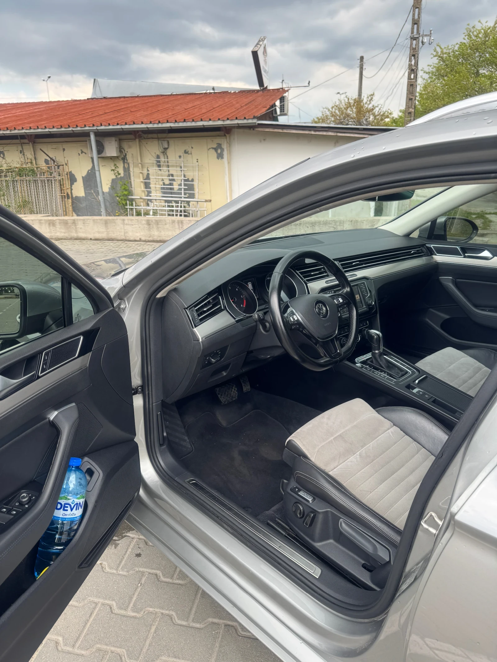 VW Passat 2.0 BiTdi, снимка 8 - Автомобили и джипове - 54416037