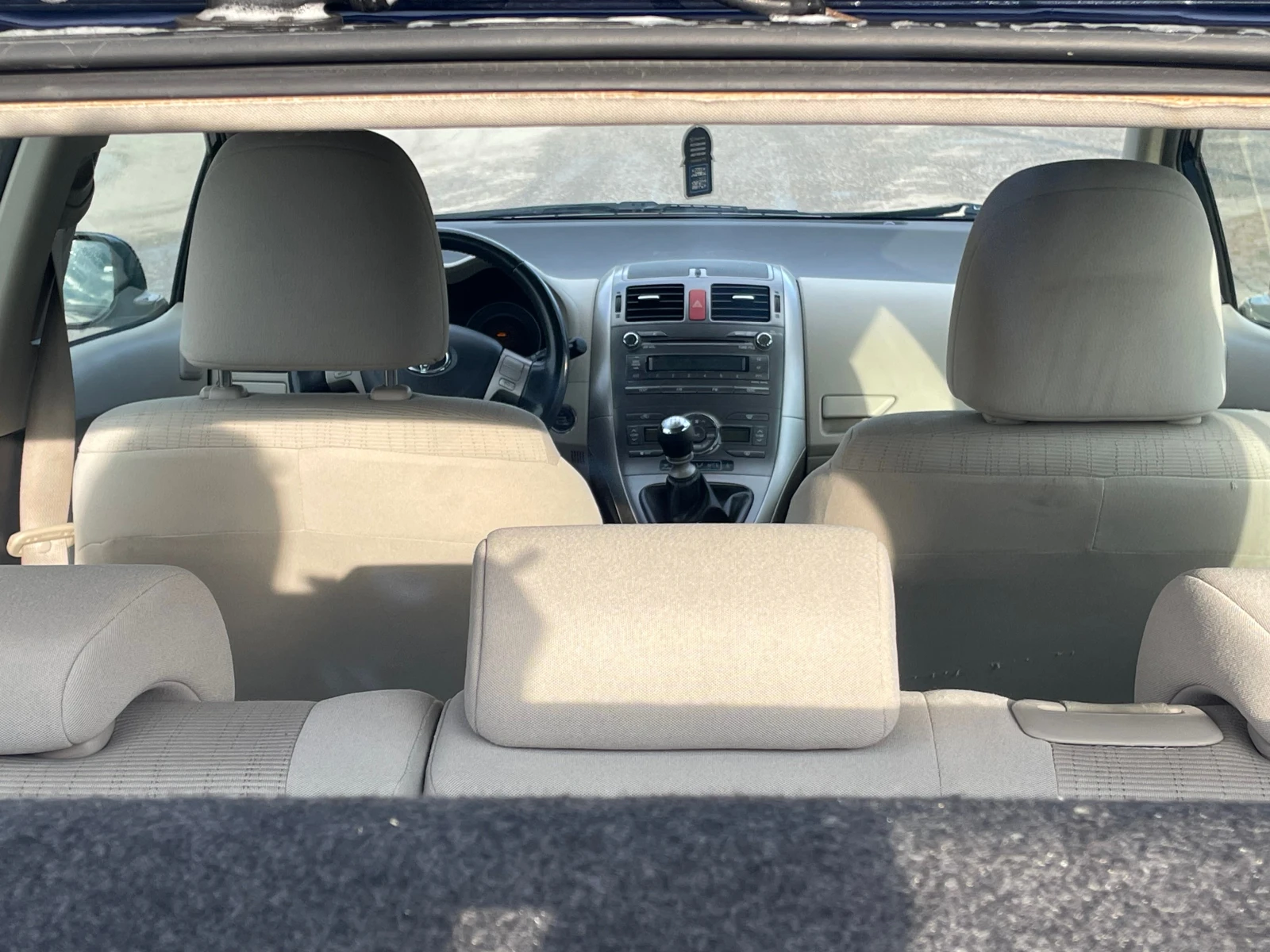 Toyota Auris 2.0 D-4D, снимка 12 - Автомобили и джипове - 54675589