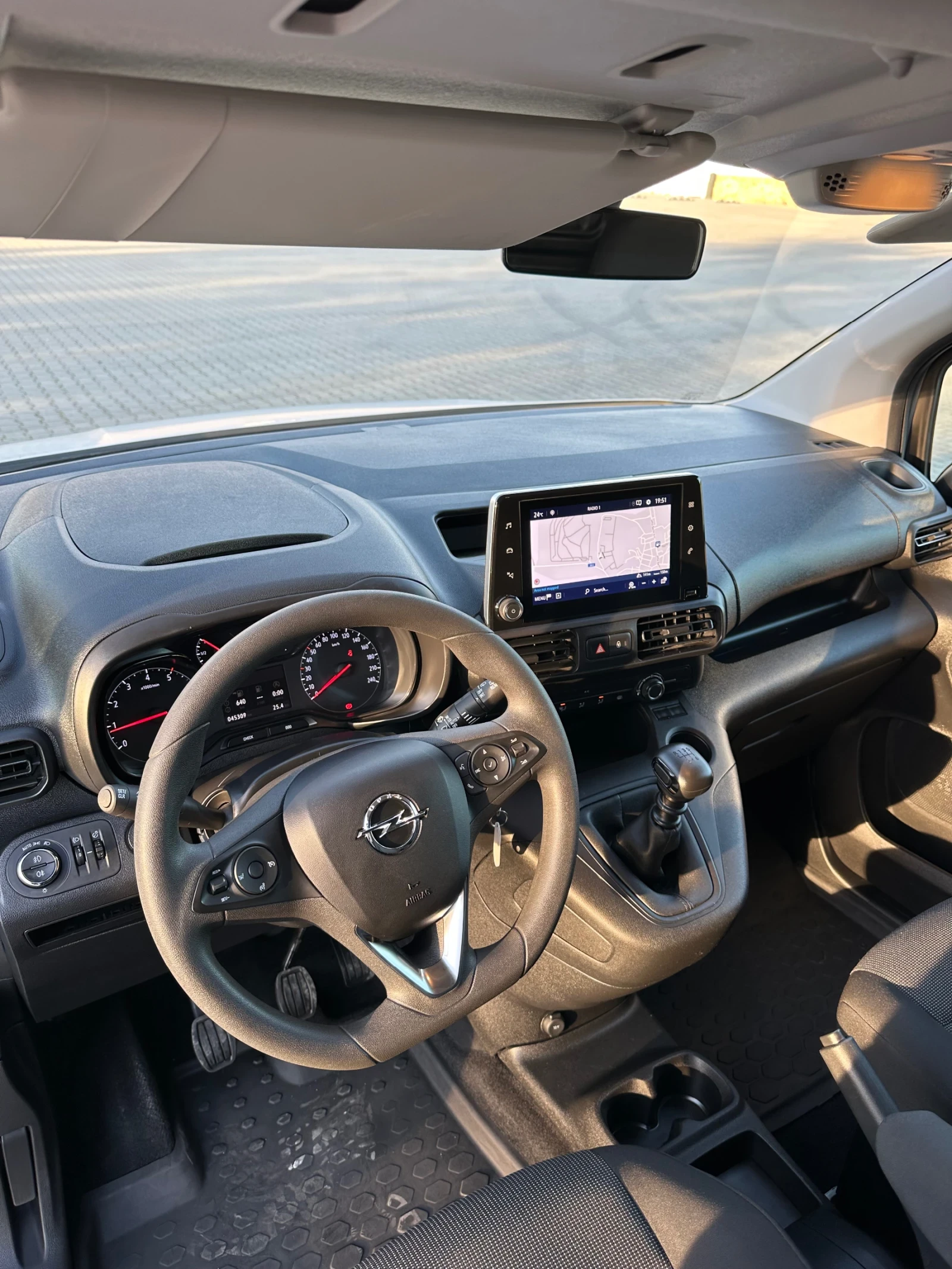 Opel Combo, снимка 4 - Автомобили и джипове - 54750361