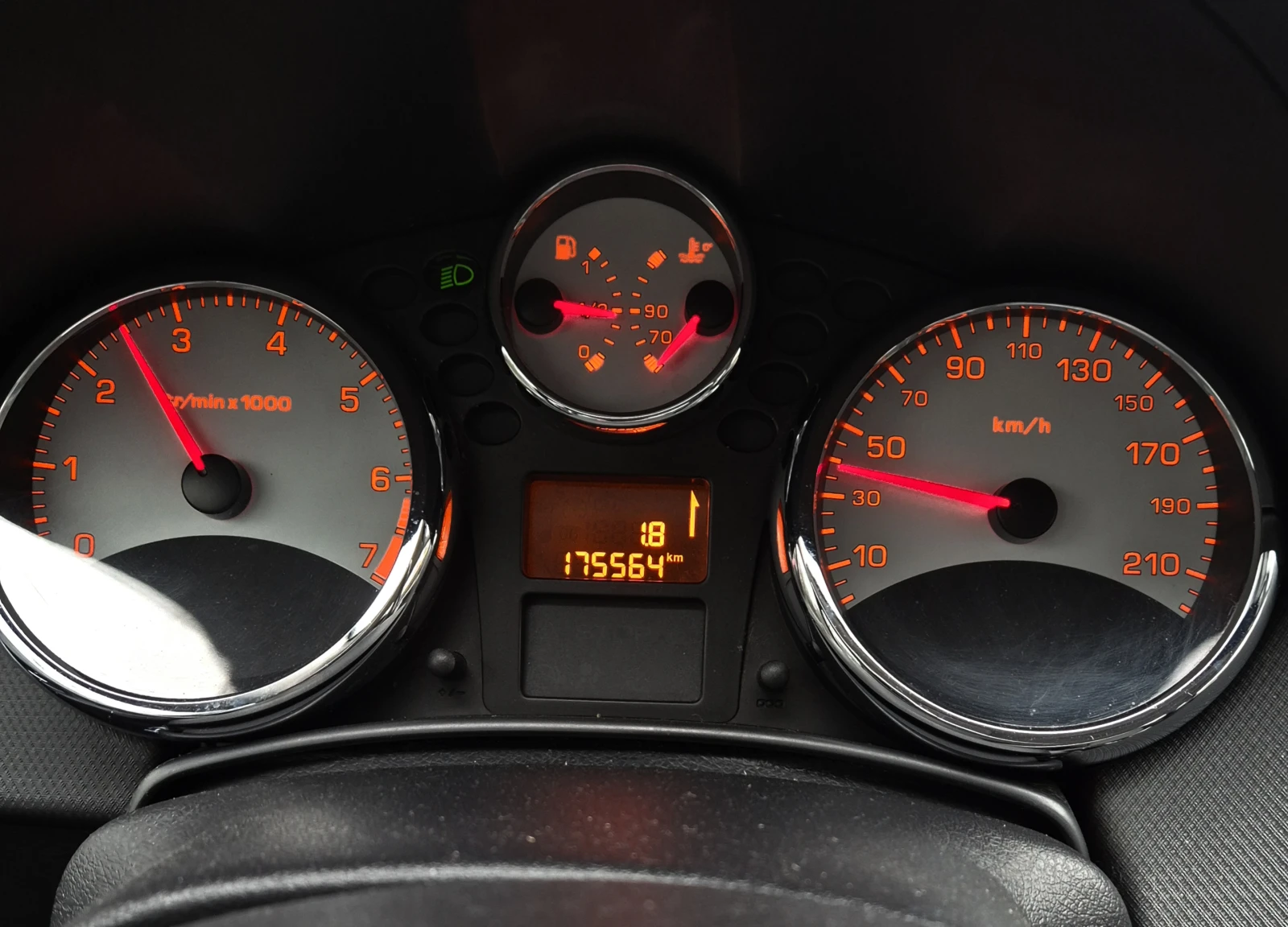 Peugeot 207 1.4i GAZ Facelift, снимка 10 - Автомобили и джипове - 54898807