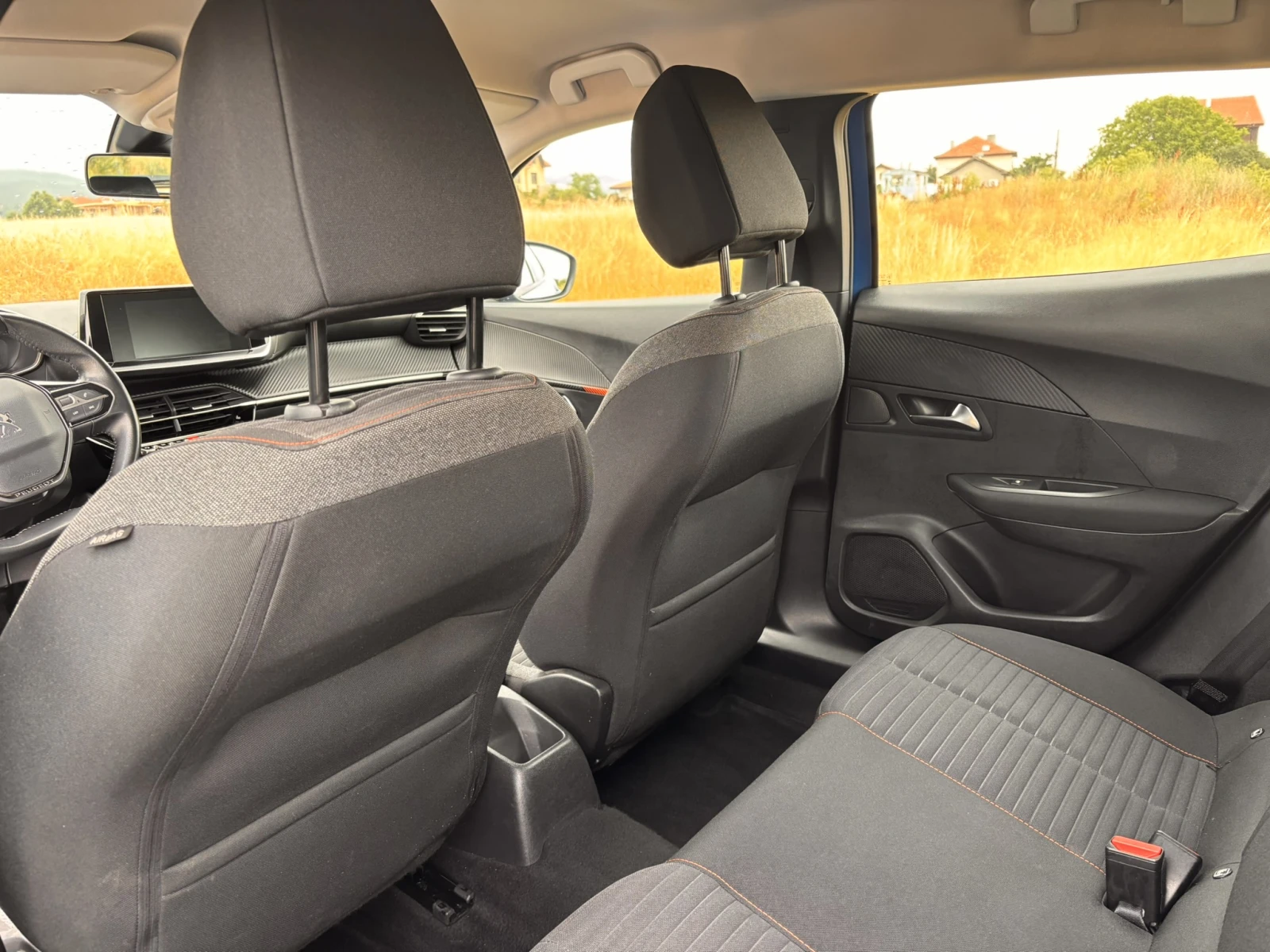 Peugeot 2008 ACTIVE PureTech, снимка 10 - Автомобили и джипове - 55128161