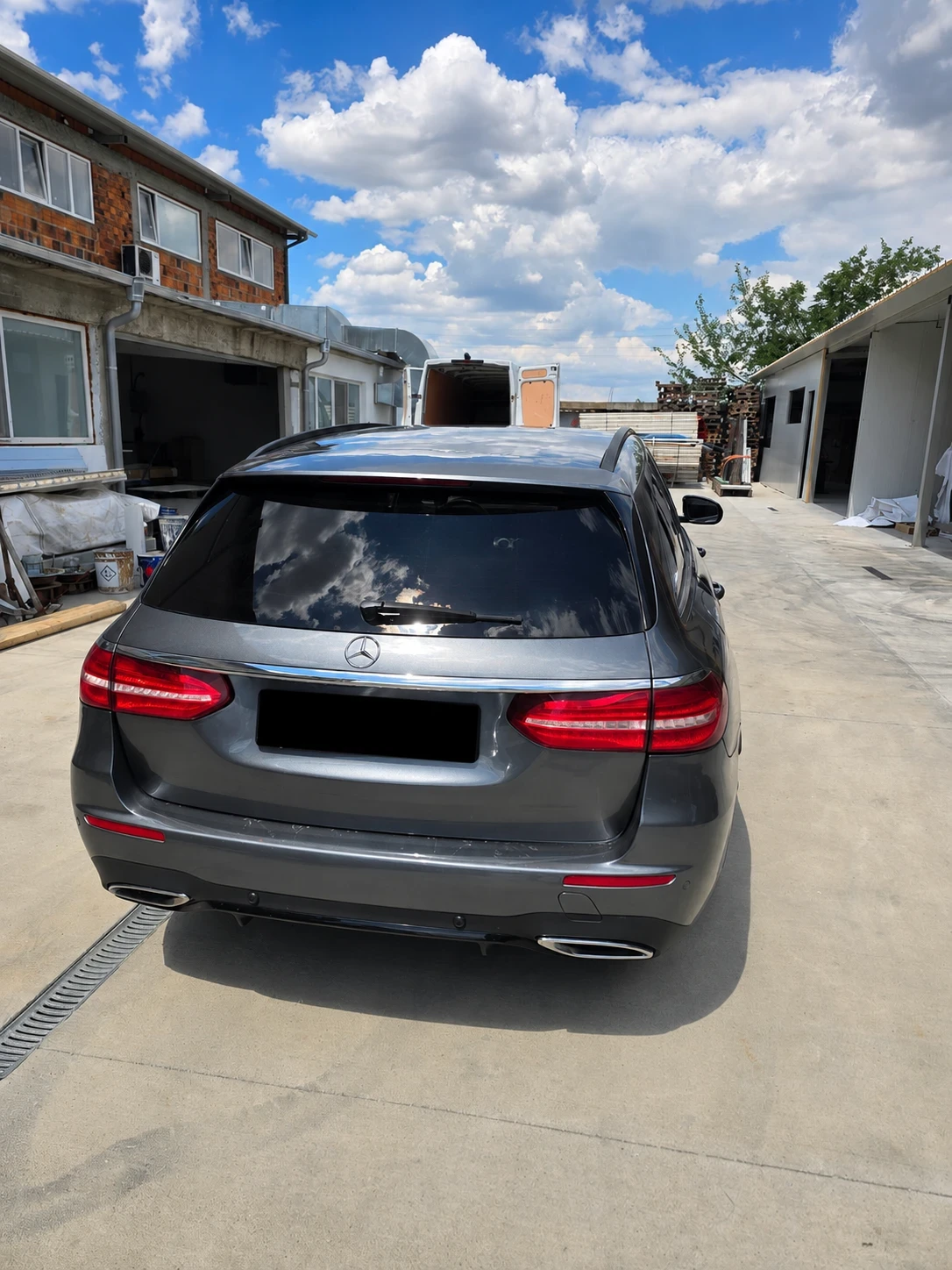 Mercedes-Benz E 350, снимка 3 - Автомобили и джипове - 55250079