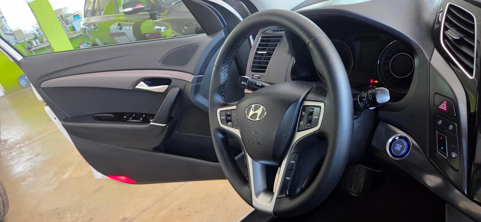 Hyundai I40 1.7 DIZEL СЕДАН, снимка 10 - Автомобили и джипове - 55491573