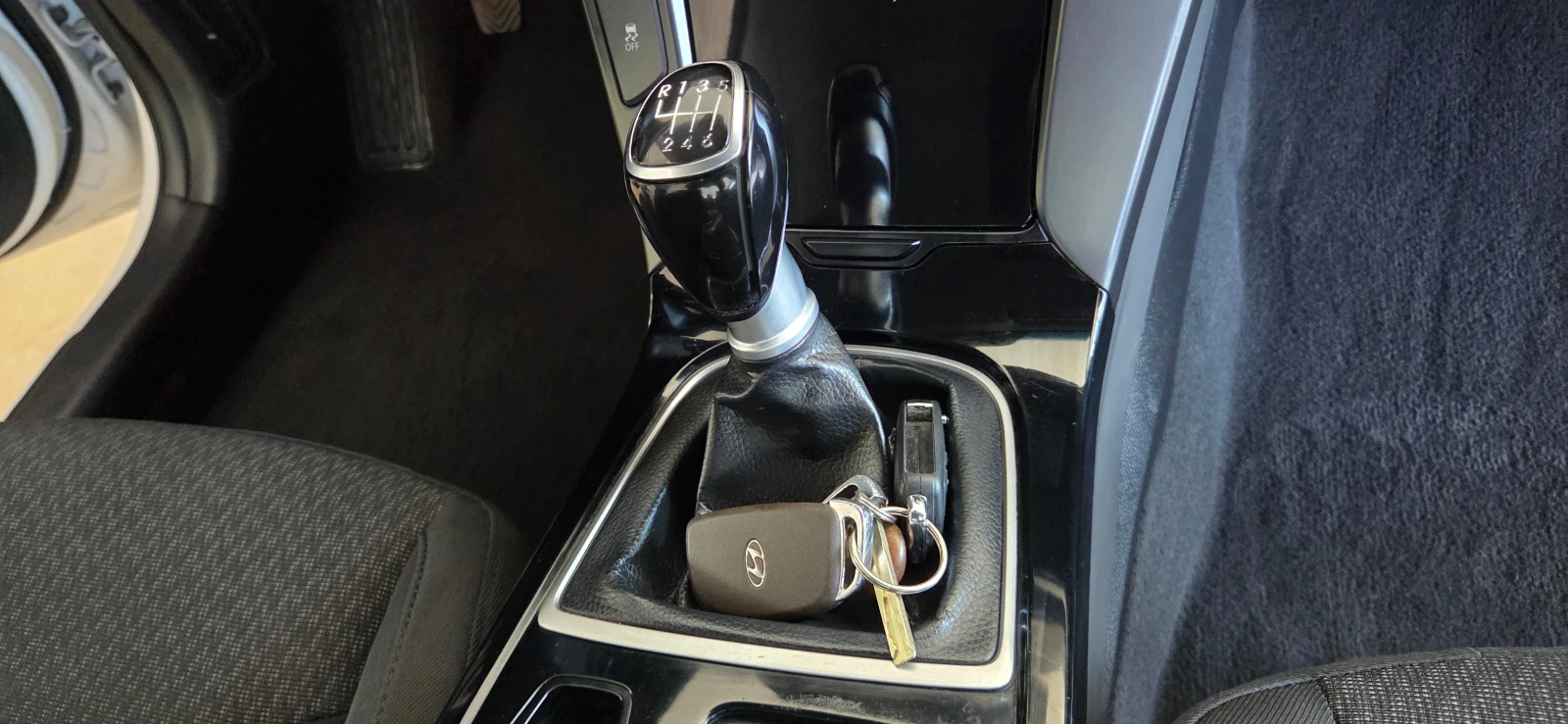 Hyundai I40 1.7 DIZEL СЕДАН, снимка 8 - Автомобили и джипове - 55491573