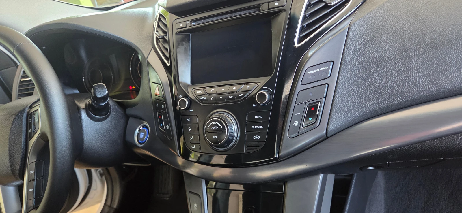 Hyundai I40 1.7 DIZEL СЕДАН, снимка 9 - Автомобили и джипове - 55491573