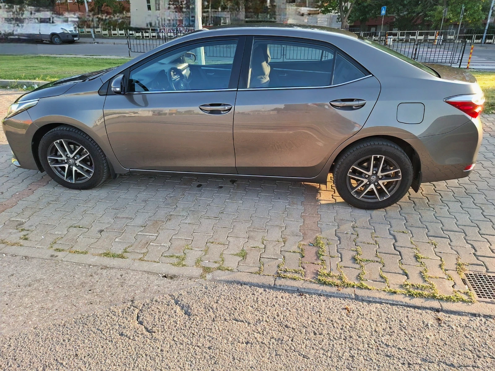 Toyota Corolla, снимка 5 - Автомобили и джипове - 55505153