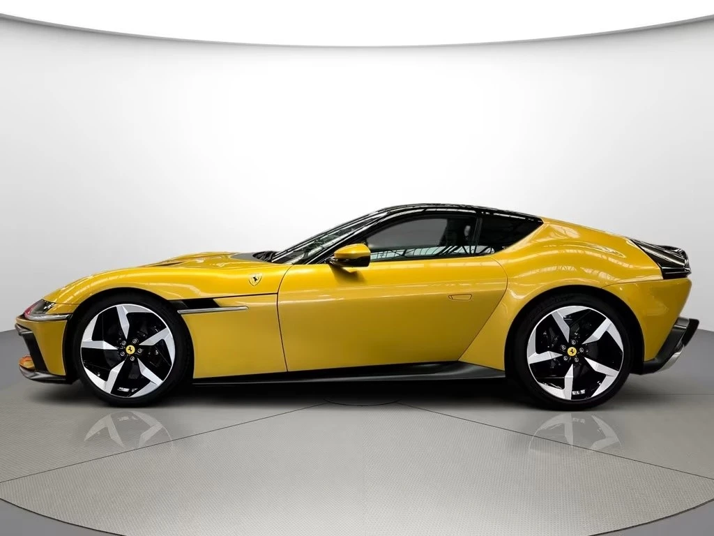 Ferrari 12 Cilindri, снимка 5 - Автомобили и джипове - 55579564