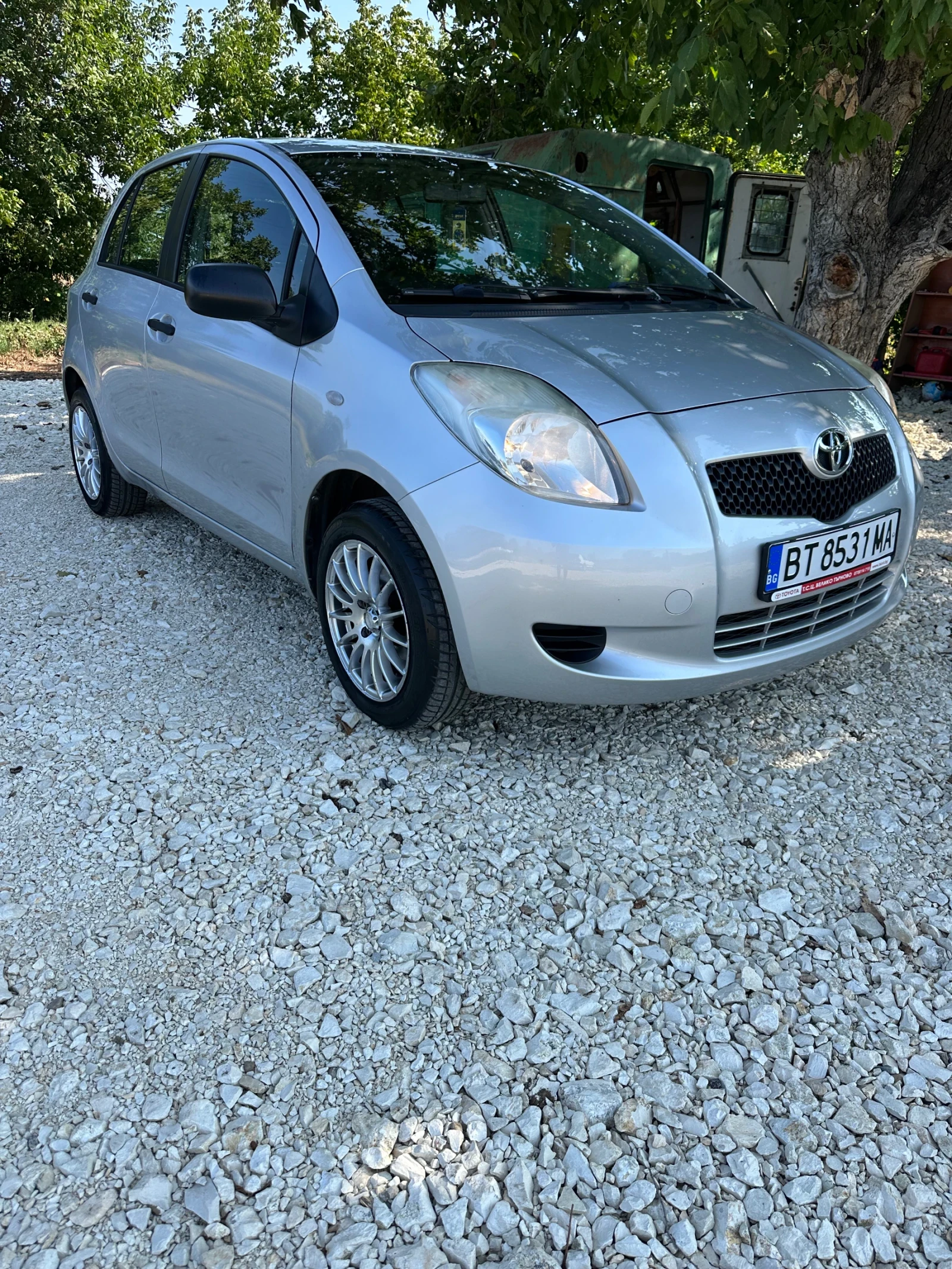Toyota Yaris 1.0i 2009, снимка 6 - Автомобили и джипове - 56074697
