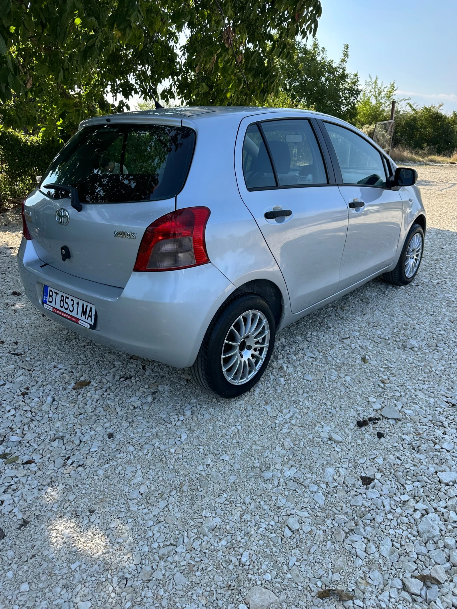 Toyota Yaris 1.0i 2009, снимка 5 - Автомобили и джипове - 56074697
