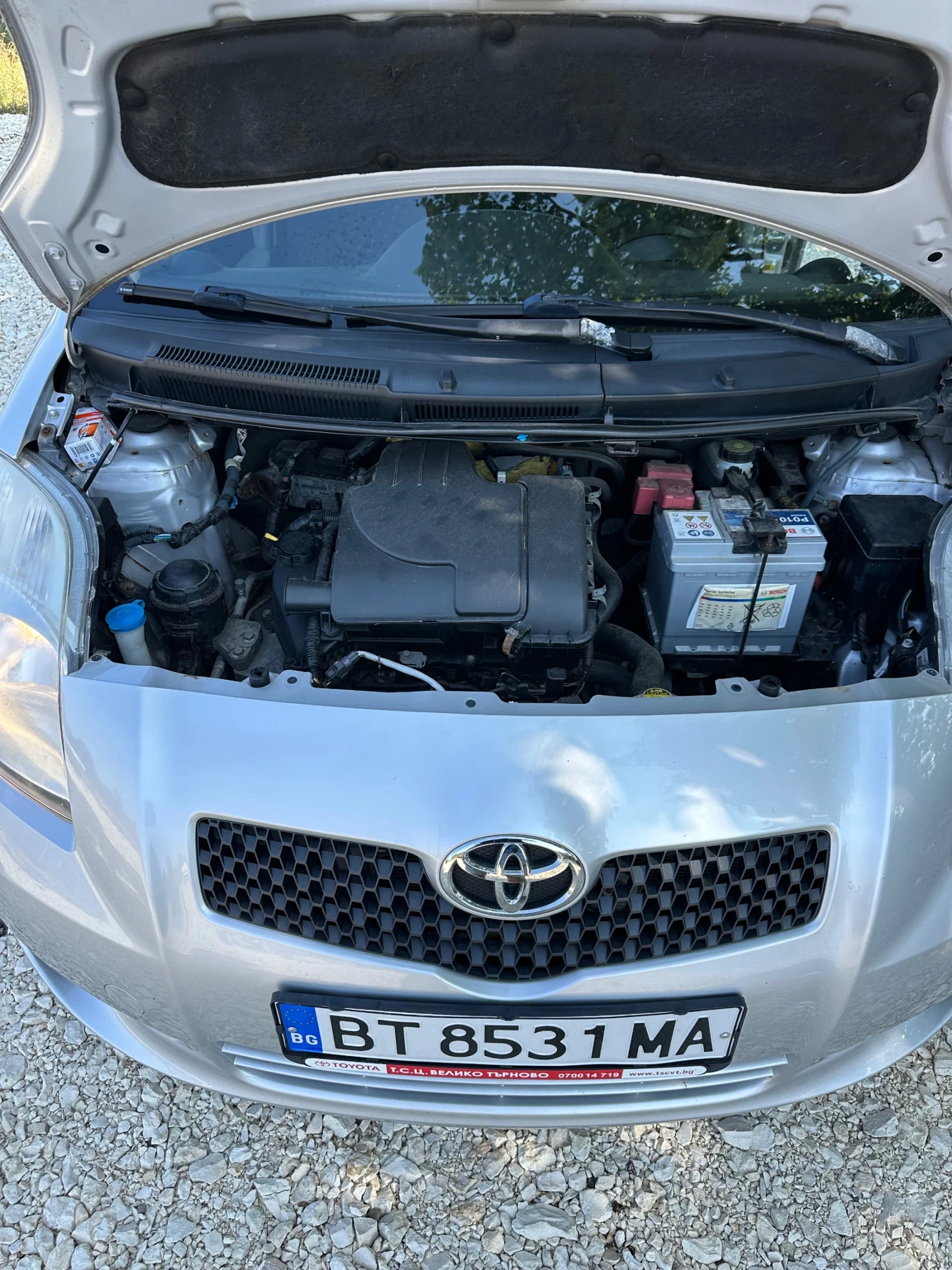 Toyota Yaris 1.0i 2009, снимка 14 - Автомобили и джипове - 56074697
