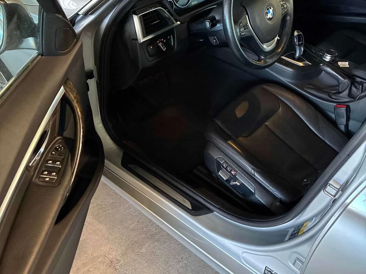 BMW 330 * xDrive * CARFAX * �� ���������������� *  | Mobile.bg � ����������� 5