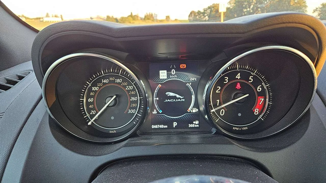 Jaguar F-Type R-Dynamic AWD, снимка 13 - Автомобили и джипове - 56541305