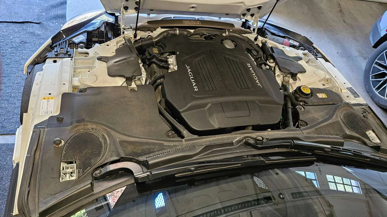 Jaguar F-Type R-Dynamic AWD, снимка 14 - Автомобили и джипове - 56541305