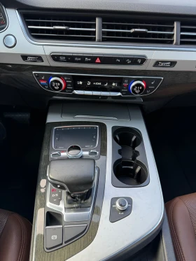Audi Q7 3.0T TFSI / Обдухване / Панорама / 7 места, снимка 15