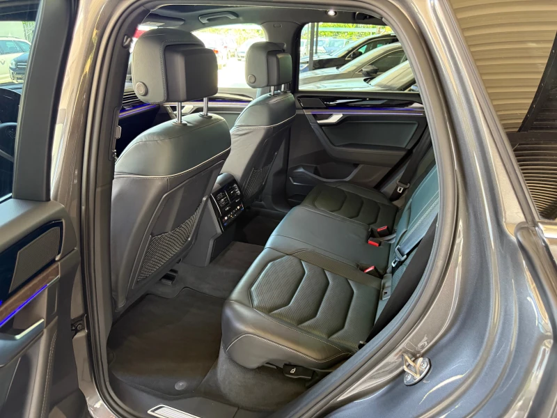 VW Touareg 4.0TDI V8 R-LINE , снимка 10 - Автомобили и джипове - 51064706