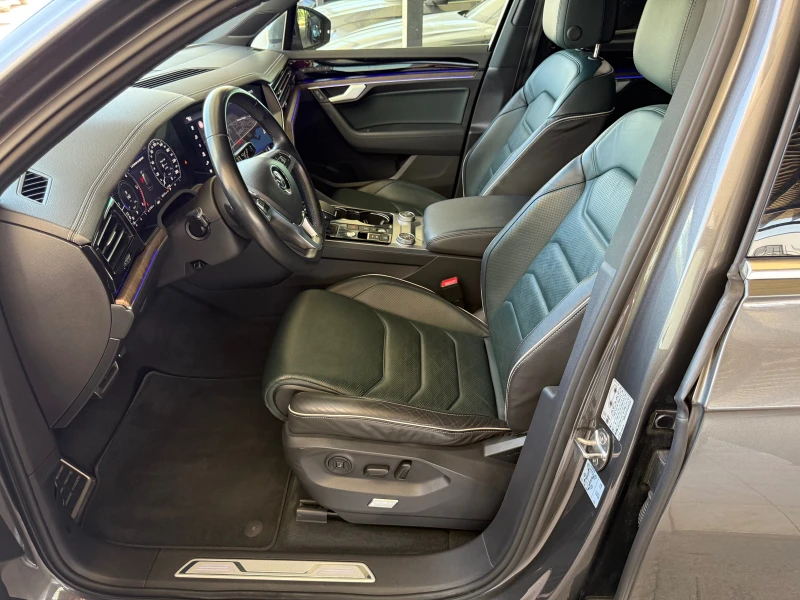 VW Touareg 4.0TDI V8 R-LINE , снимка 9 - Автомобили и джипове - 51064706