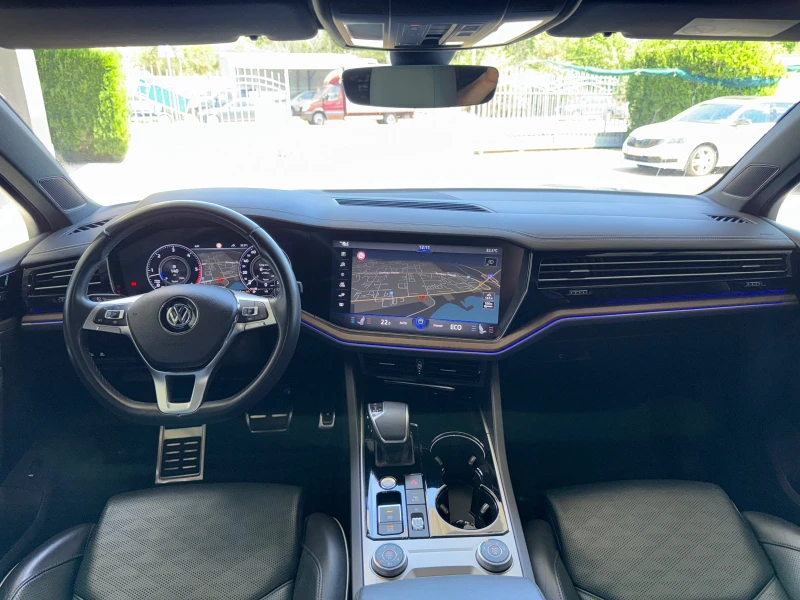 VW Touareg 4.0TDI V8 R-LINE , снимка 13 - Автомобили и джипове - 51064706