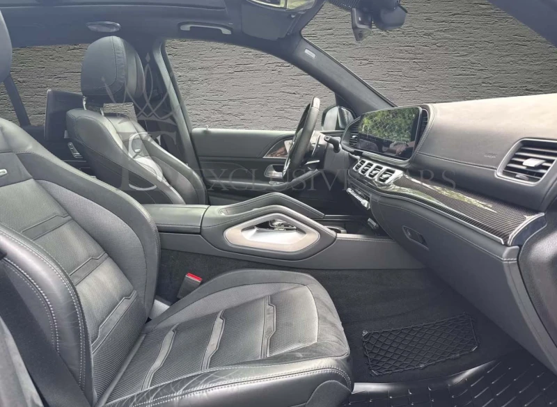Mercedes-Benz GLE 63 S AMG 4.0 V8* BURMESTER* CARBON* HUD* PANORAMA* 3xTV* , снимка 12 - Автомобили и джипове - 52037600