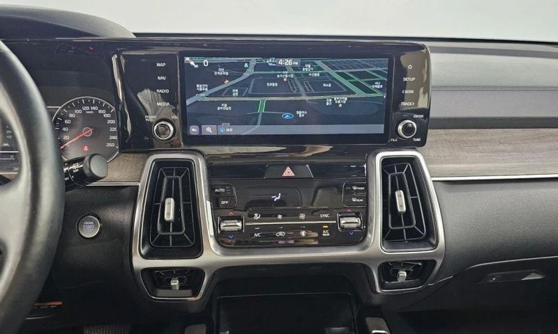 Kia Sorento Diesel 2.2 2WD Trendy * НАЙ-ДОБРА ЦЕНА В БЪЛГАРИЯ*, снимка 14 - Автомобили и джипове - 52107823