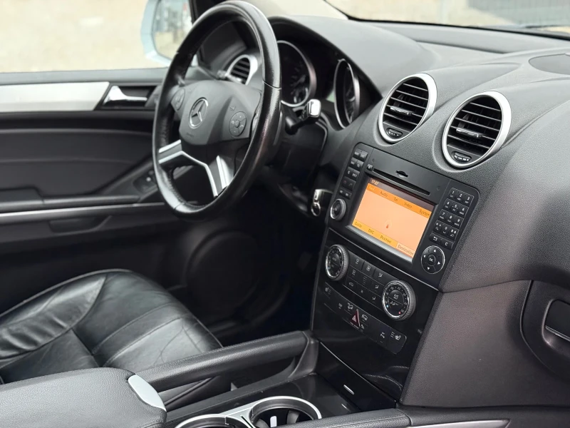 Mercedes-Benz ML 320 CDI* FACE* 7G-Tronic* 4Matic* PDC* ПОДГРЕВ* КЛИМАТ, снимка 10 - Автомобили и джипове - 52674476
