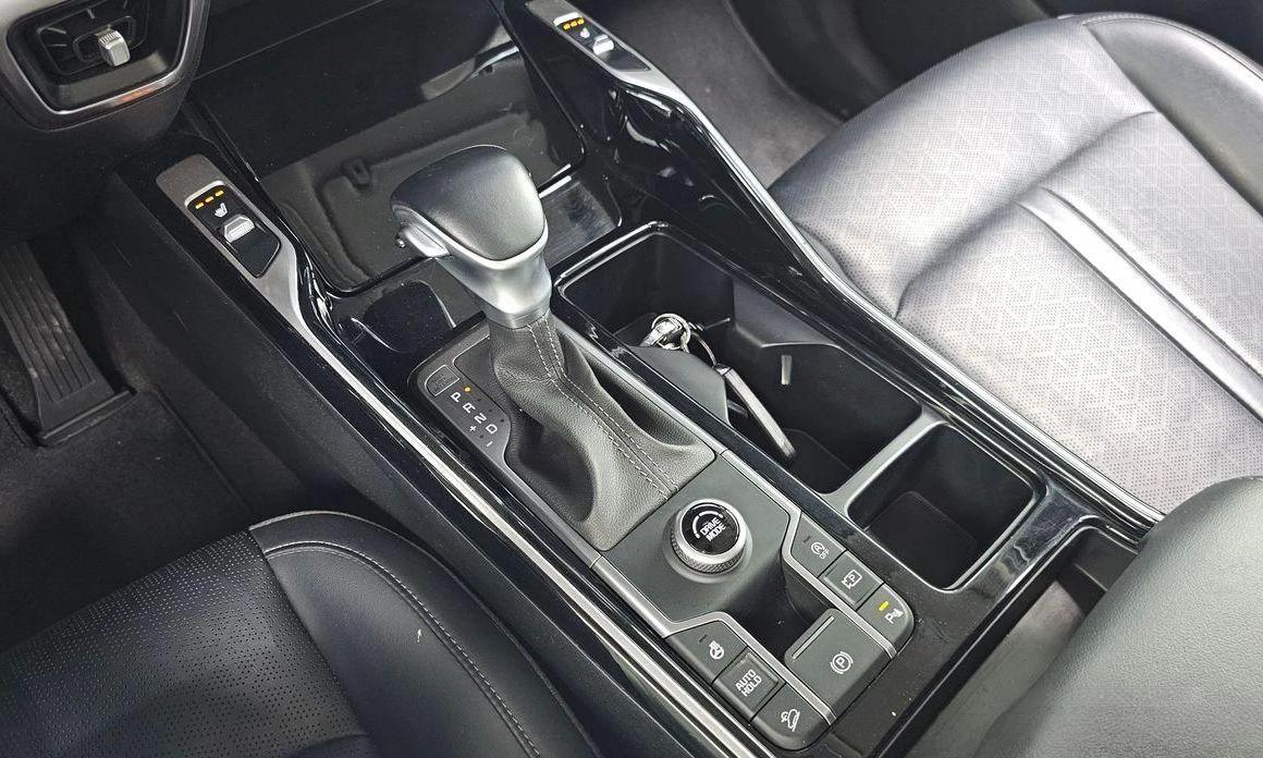 Kia Sorento Diesel 2.2 2WD Trendy * НАЙ-ДОБРА ЦЕНА В БЪЛГАРИЯ* - изображение 9